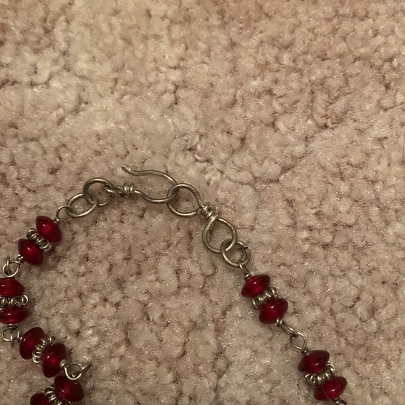 Red jewel faux ruby with hook clasp - Picture 2 of 4